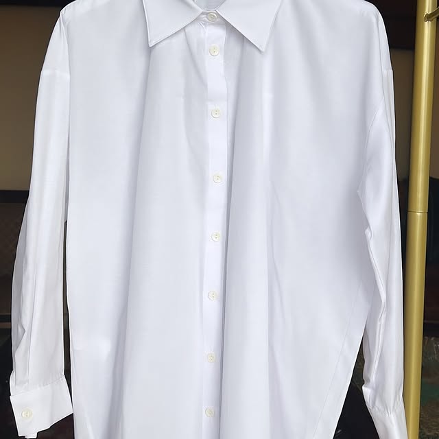 Basic white chemise ~free size (fits up to size 46...