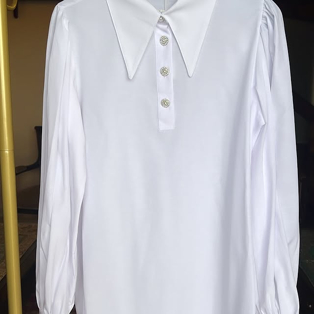 Basic white chemise with puffy sleeves ~ sizes: s-...