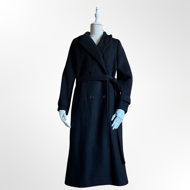 Black coat Sizes: s-m-lPrice: 45$#coats #coat #fas...