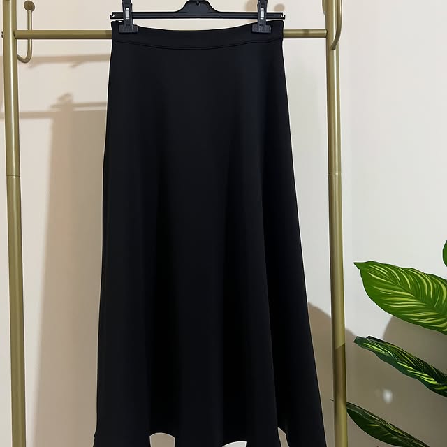 Black scuba skirt available in sizes from 38 to 46...