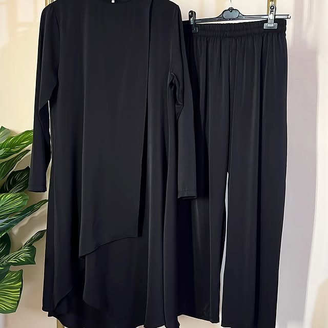 Black set available from size 42 to 52So comfy Pri...