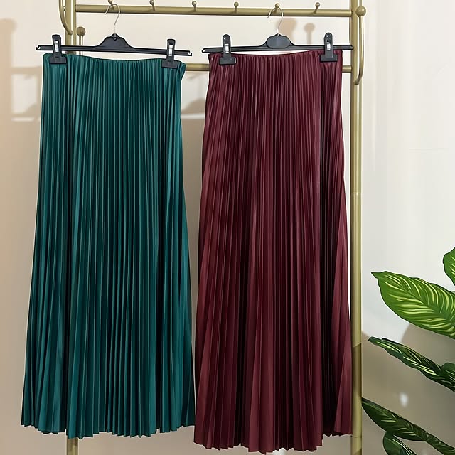 Burgundy &amp; emerald green ️Plisse skirt availab...