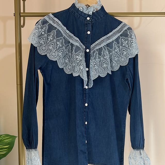 Denim chemise with laceSizes: s,m,l