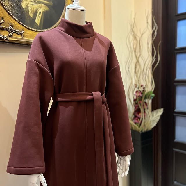 Fleeced dark maroon dressAvailable in 2 colors: da...