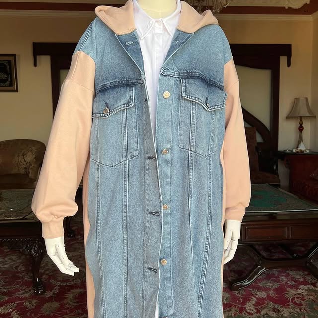Fleeced denim jacketSizes : S-M / L-XLLength: 100 ...