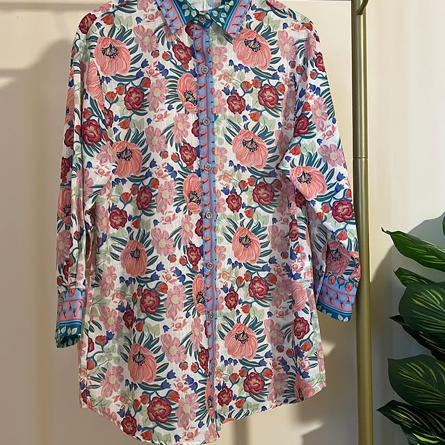 Floral chemise available in size 1 (fits size 36 t...