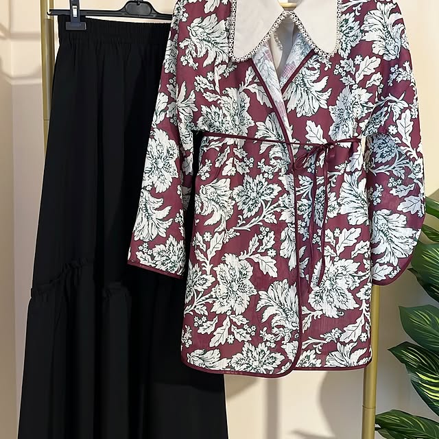 Kimono available in size 1 (fits size 36 to 40) &a...