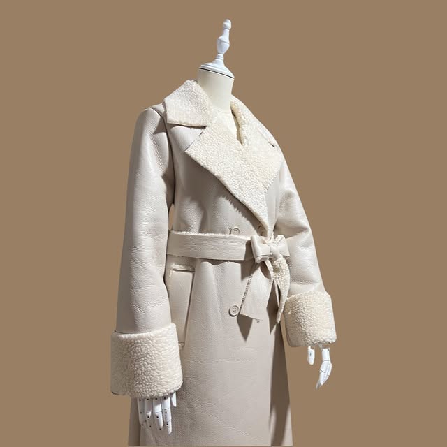 Leather offwhite coat very light weight ️ optimal ...