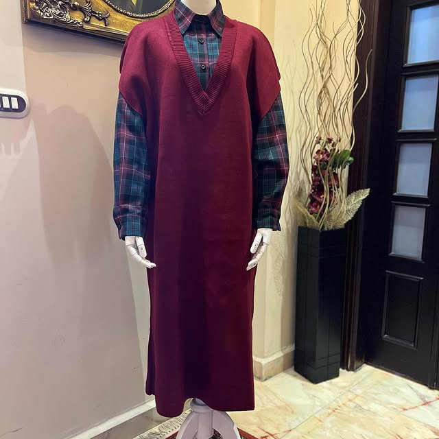 Long wool vest with chemiseStandard size (fits up ...