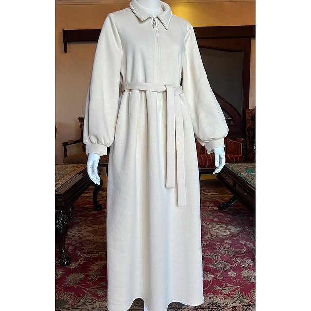 Offwhite feeced dress Sold Out Sizes: s-m-l-xlPric...
