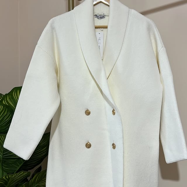 Offwhite wool jacketFree size (fits up to size 46)...
