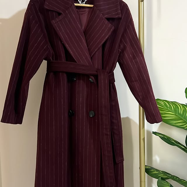 One size (fits up to size 46) coat available in 3 ...