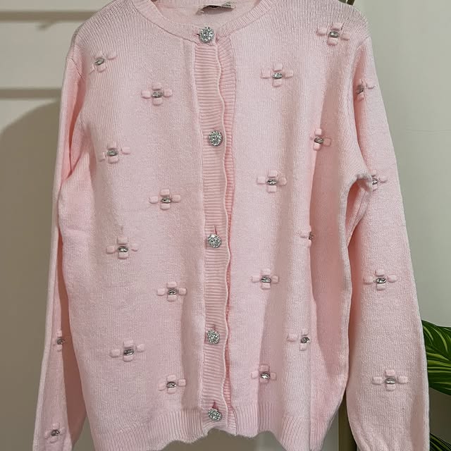 Soft wool cardigan available in 4 colorsBlue, pink...
