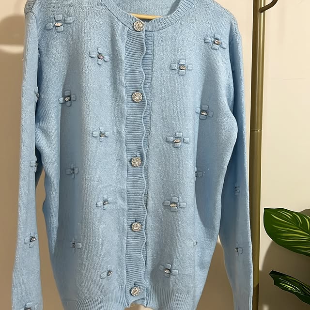 Soft wool cardigan available in 4 colorsBlue, pink...