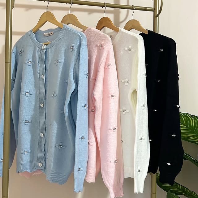 Soft wool cardigan available in 4 colorsBlue, pink...
