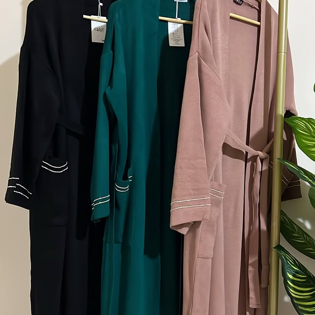 Soft wool cardigan ~ free size Length 130 cmAvaila...