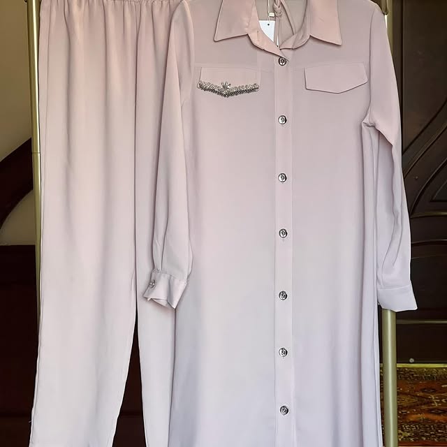 Spring-Summer soft crepe set Length of chemise: 10...
